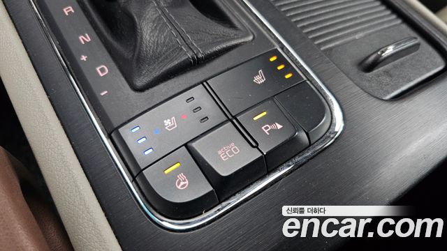 Kia Canival 2016 — photo 17