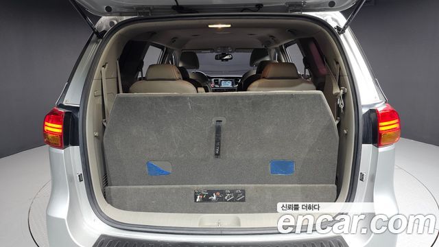 Kia Canival 2016 — photo 20