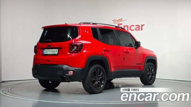 Jeep Renegade 2021 — photo 2
