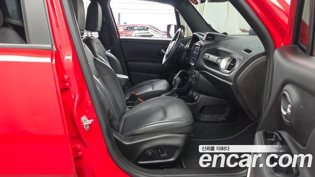 Jeep Renegade 2021 — photo 17