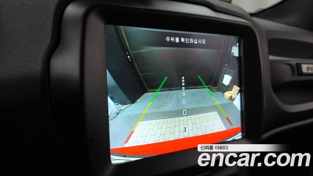 Jeep Renegade 2021 — photo 21