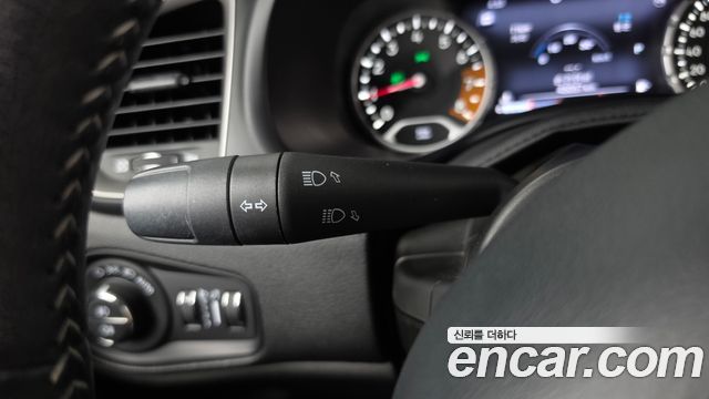 Jeep Renegade 2021 — photo 27