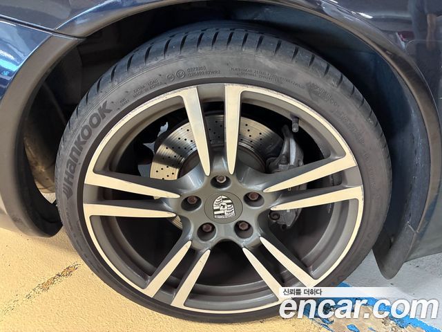 Porsche 911 2012 — photo 17