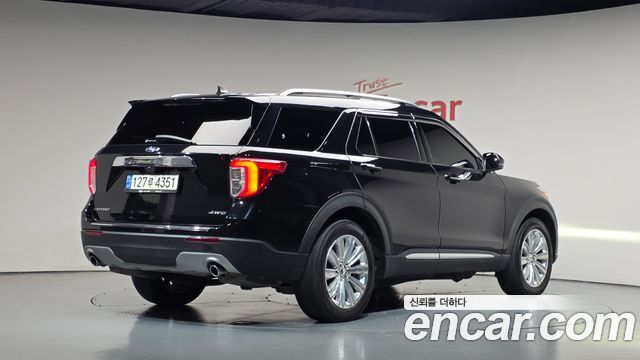 Ford Explorer 2021 — photo 2