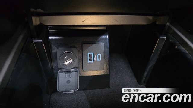 Ford Explorer 2021 — photo 19