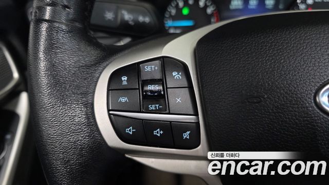 Ford Explorer 2021 — photo 23