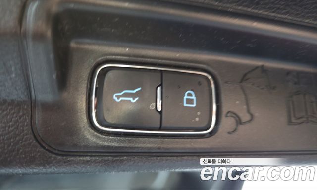Ford Explorer 2021 — photo 24