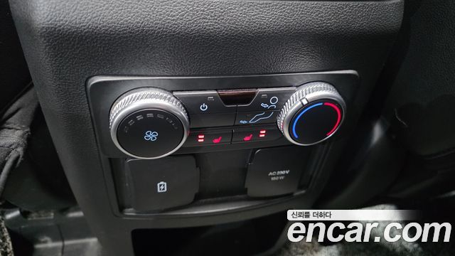 Ford Explorer 2021 — photo 25