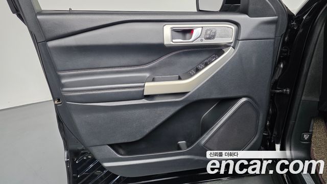 Ford Explorer 2021 — photo 14