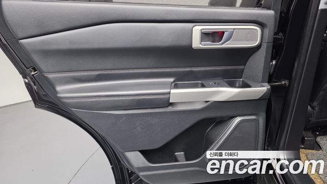 Ford Explorer 2021 — photo 15