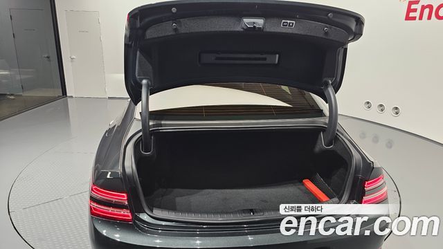 Genesis G80 2021 — photo 36
