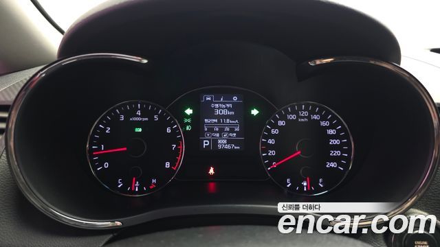 Kia K3 2013 — photo 11