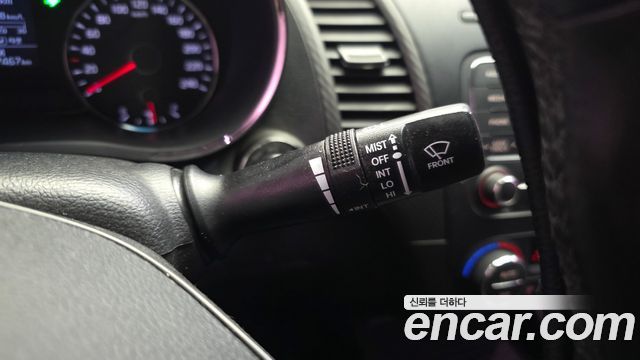 Kia K3 2013 — photo 32