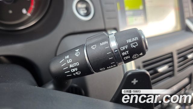 Land Rover Discovery Sport 2019 — photo 28
