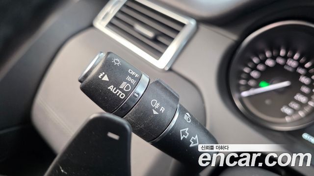 Land Rover Discovery Sport 2019 — photo 30