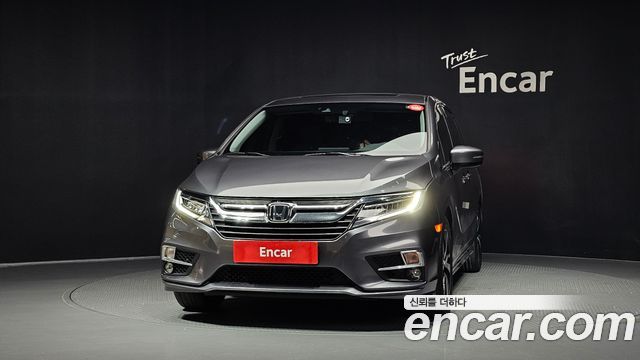 Honda Odyssey 2018 — photo 3