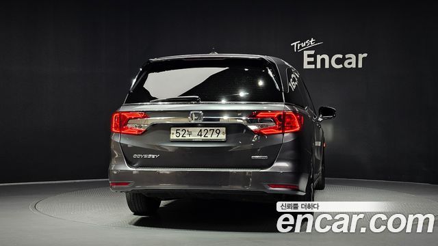 Honda Odyssey 2018 — photo 4