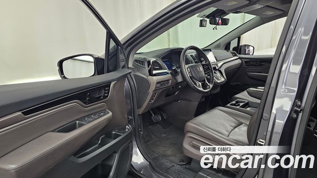 Honda Odyssey 2018 — photo 10