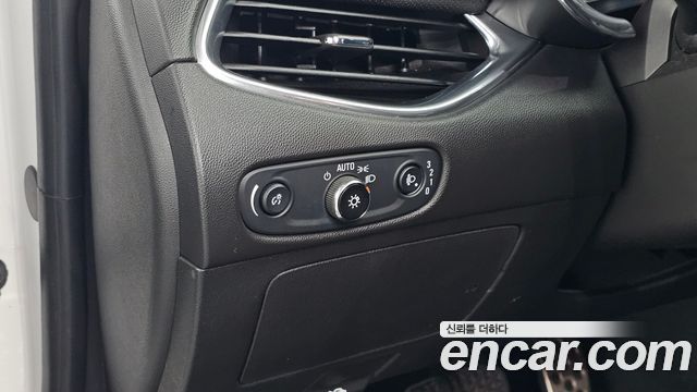 Chevrolet Korea Malibu 2017 — photo 17
