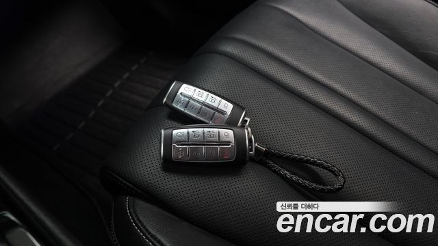 Genesis G80 2022 — photo 18