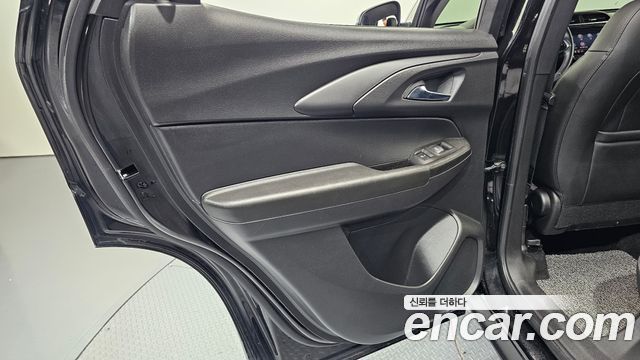Chevrolet Korea Trailblazer 2022 — photo 15