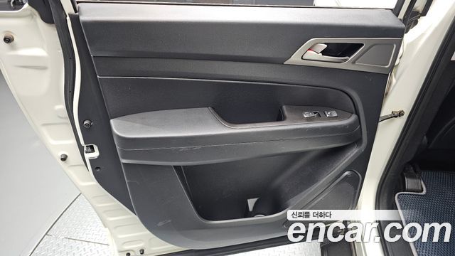 KG Mobility Rexton 2018 — photo 15