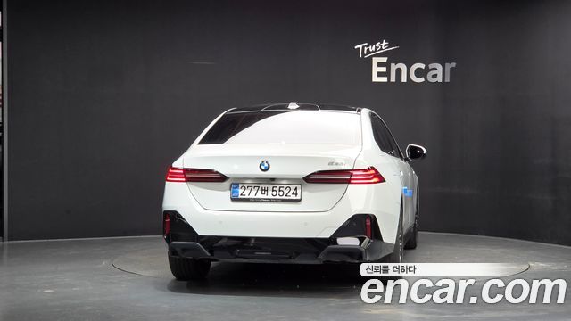 BMW 5-Series 2025 — photo 4