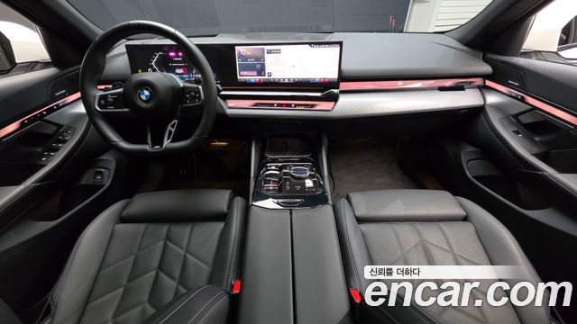 BMW 5-Series 2025 — photo 10