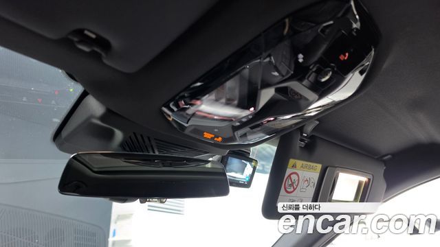BMW 5-Series 2025 — photo 27