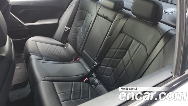 BMW 5-Series 2025 — photo 30