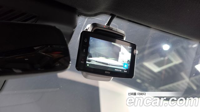 BMW 5-Series 2025 — photo 31
