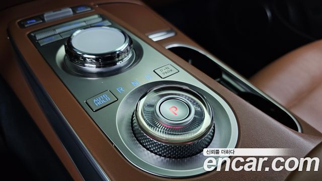 Genesis GV70 2021 — photo 12