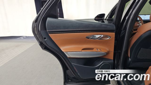 Genesis GV70 2021 — photo 15