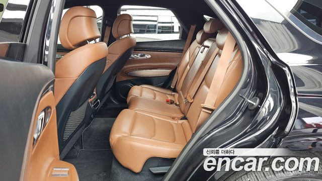Genesis GV70 2021 — photo 16