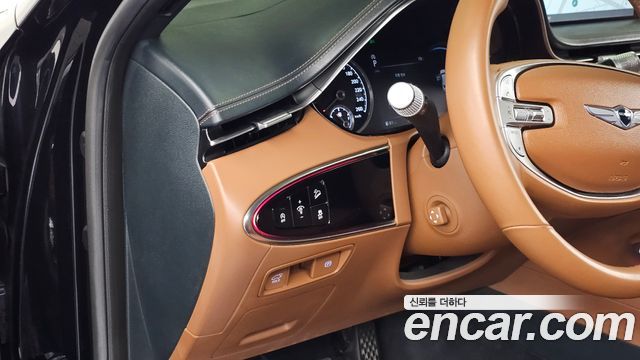 Genesis GV70 2021 — photo 27