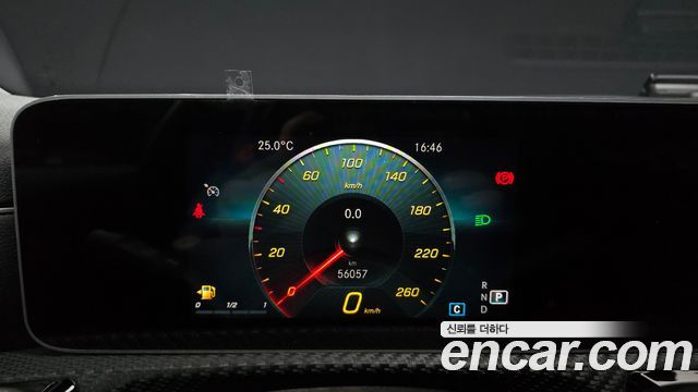 Mercedes-Benz A-Class 2019 — photo 11