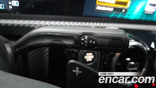 Mercedes-Benz A-Class 2019 — photo 12