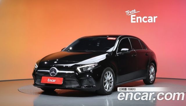 Mercedes-Benz A-Class 2019 — photo 1