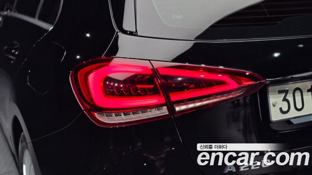 Mercedes-Benz A-Class 2019 — photo 9