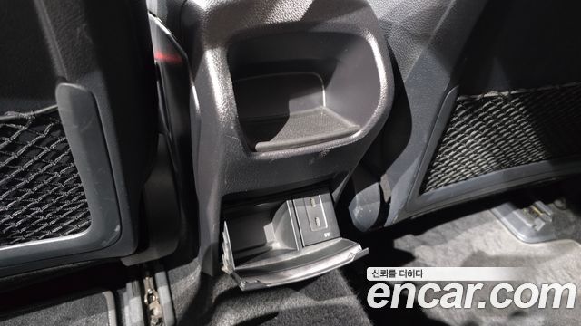Mercedes-Benz A-Class 2019 — photo 34