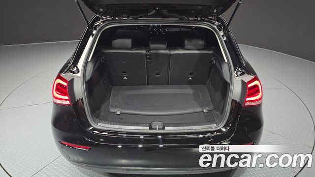 Mercedes-Benz A-Class 2019 — photo 35