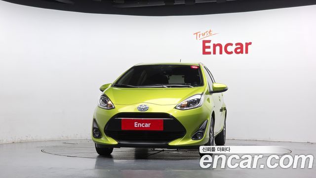Toyota Prius 2018 — photo 3