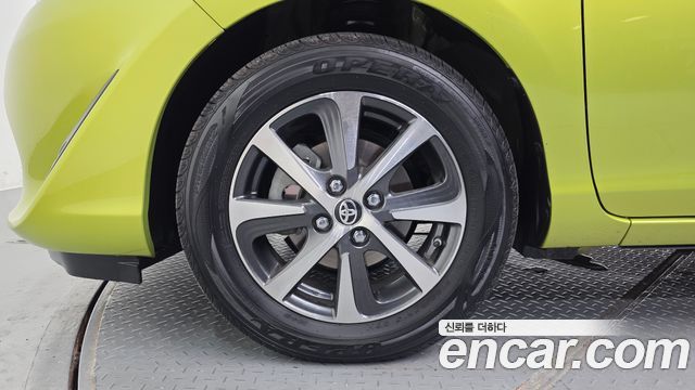 Toyota Prius 2018 — photo 5