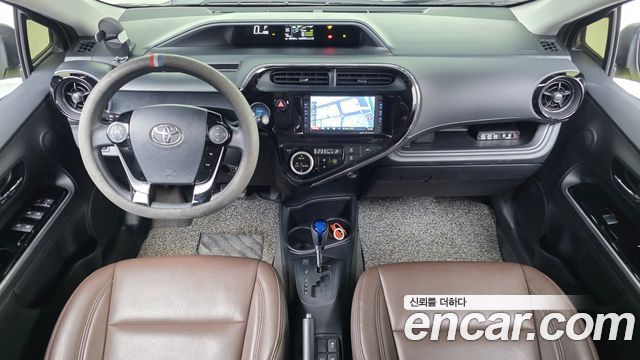Toyota Prius 2018 — photo 10