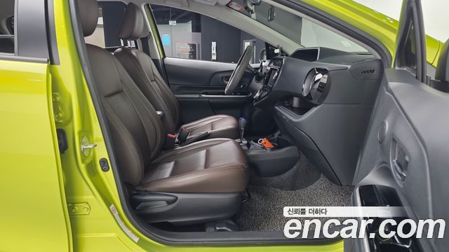 Toyota Prius 2018 — photo 17