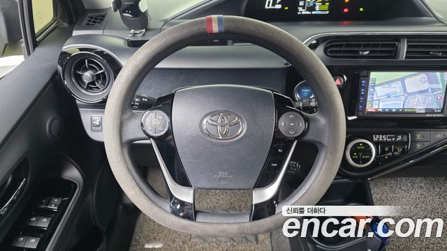 Toyota Prius 2018 — photo 19