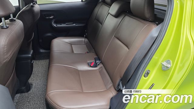 Toyota Prius 2018 — photo 16