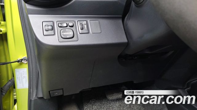 Toyota Prius 2018 — photo 31