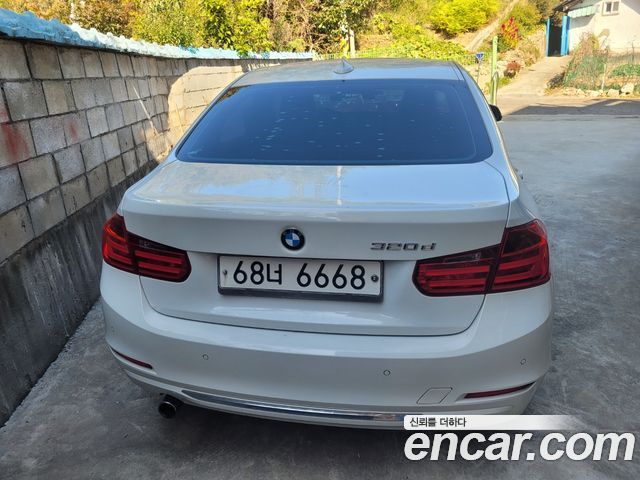 BMW 3-Series 2012 — photo 4