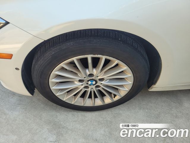 BMW 3-Series 2012 — photo 12